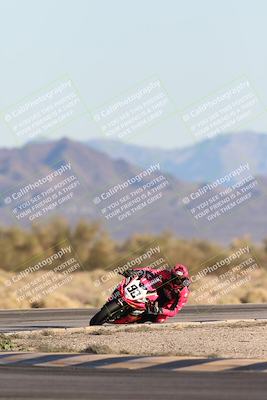 media/Dec-07-2025-CVMA (Sun) [[3e7d2de5dc]]/Race 16-Formula Middleweight/